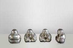 PRAYING BUDDHA 